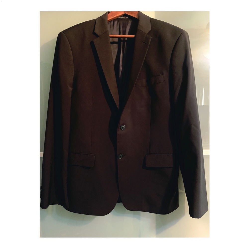 John Varvatos Star U.S.A.
Classic-Fit  Suit